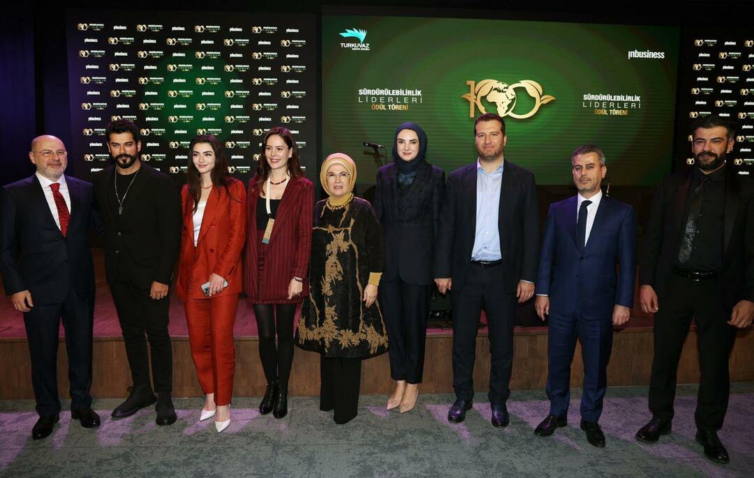 Emine Erdoğan träffade spelarna i Foundation Osman vid Sustainable Century Summit