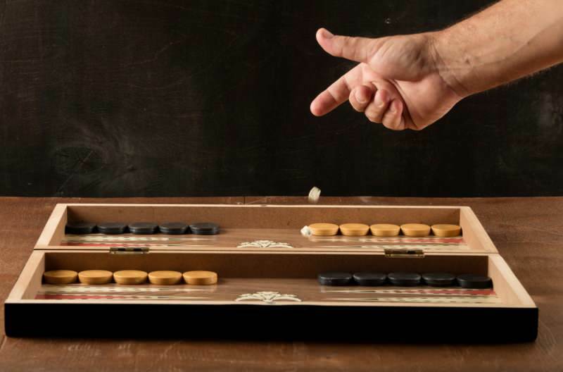 Hur spelar jag backgammon? Tricken för att spela backgammon