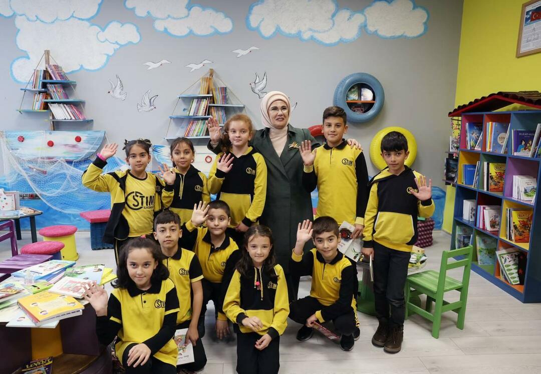 Emine Erdoğan träffade barn i Ankara