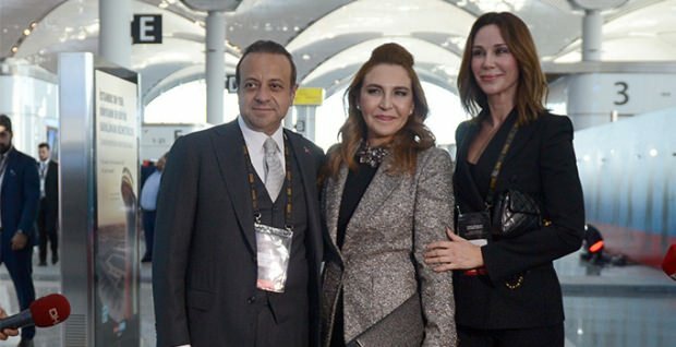 Berömd tillströmning till öppningen av Istanbul flygplats