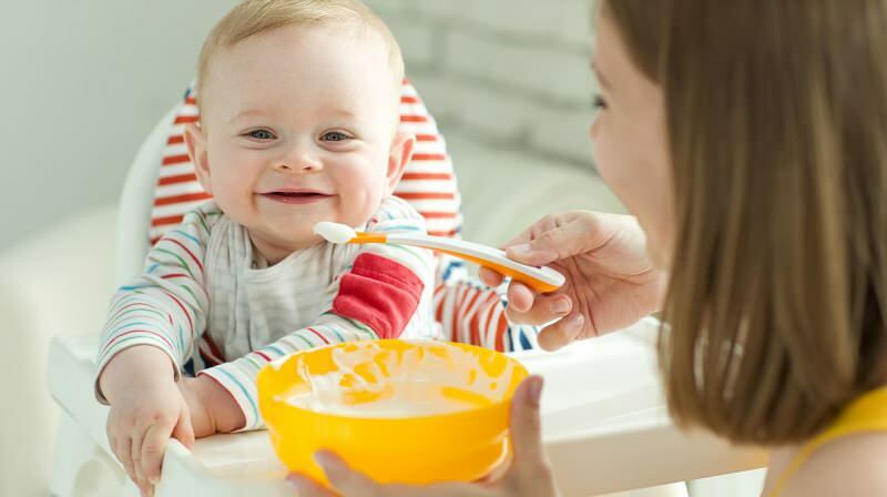 I vilken månad börjar babypudding? Vanligt semolina baby vaniljsås recept