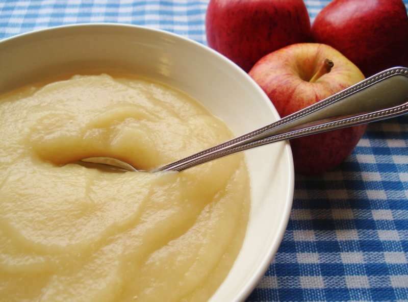 Hur man gör äppelpuré för spädbarn? Näringsrikt recept för äppelpuré