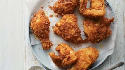 Hur man gör krispig kyckling? 
