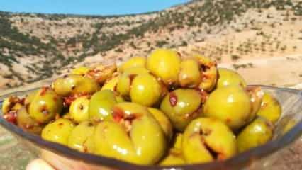 Hur man gör gröna oliver hemma? Krossande grönt inställningsrecept i burk