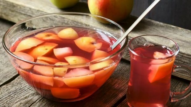 Läckra äpplekompottrecept i sommarvärme! Hur gör man äpplekompott?