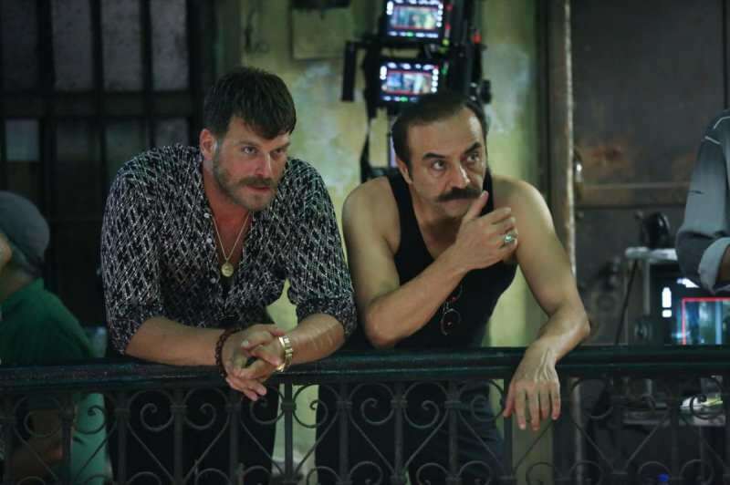 Kıvanç Tatlıtuğs sista roll i filmen är en spiral av organiserade verk