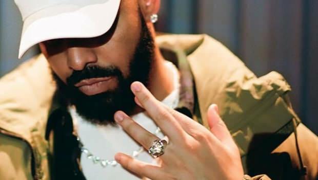 Drakes halsband på 1 miljon dollar fick reaktion på sociala medier!
