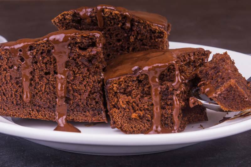 Går brownie med chokladsås i vikt? Praktiskt och läckert Browni-recept lämpligt för hemmakost