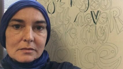 Den världsberömda irländska kvinnliga sångaren blir muslim