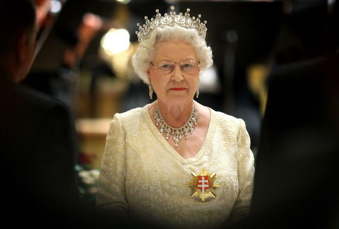 Drottning av England II. Elizabeth
