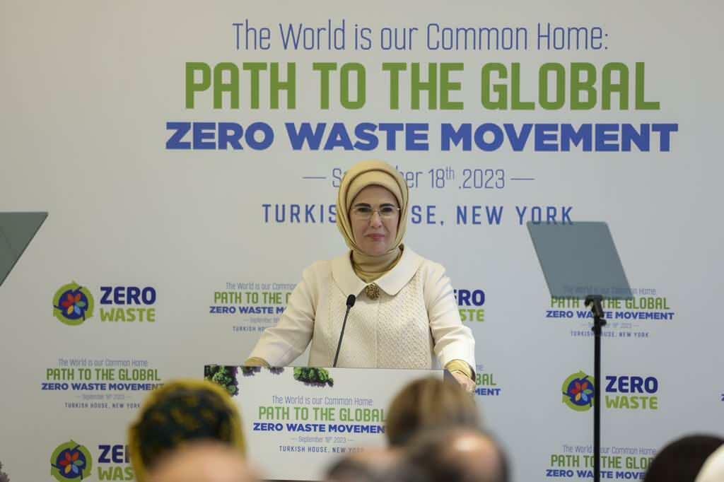 Emine Erdoğan Towards a Global Zero Waste Movement-program för att dela sociala medier
