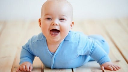 Hur görs babyövningar? Muskelstärkande övningar för spädbarn