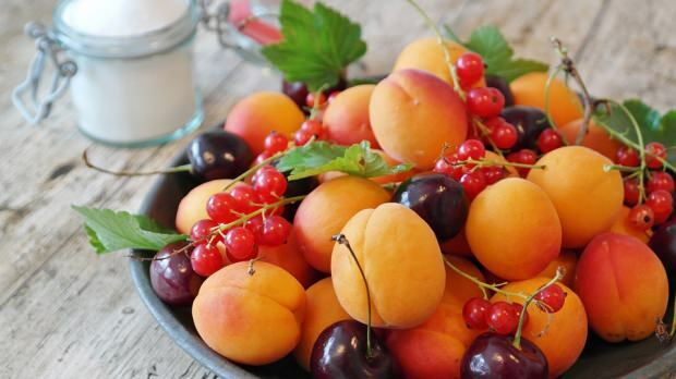Vilka frukter bör konsumeras i vilken månad?