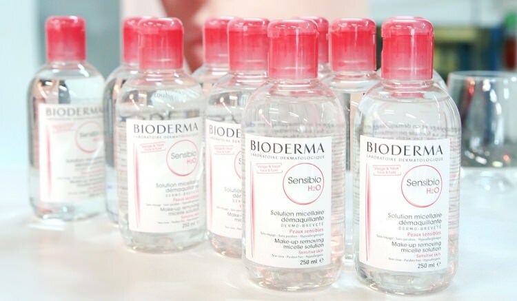 Använder någon Bioderma Sensibio H2O micellar vattenrenare? Vatten för borttagning av Bioderma-makeup