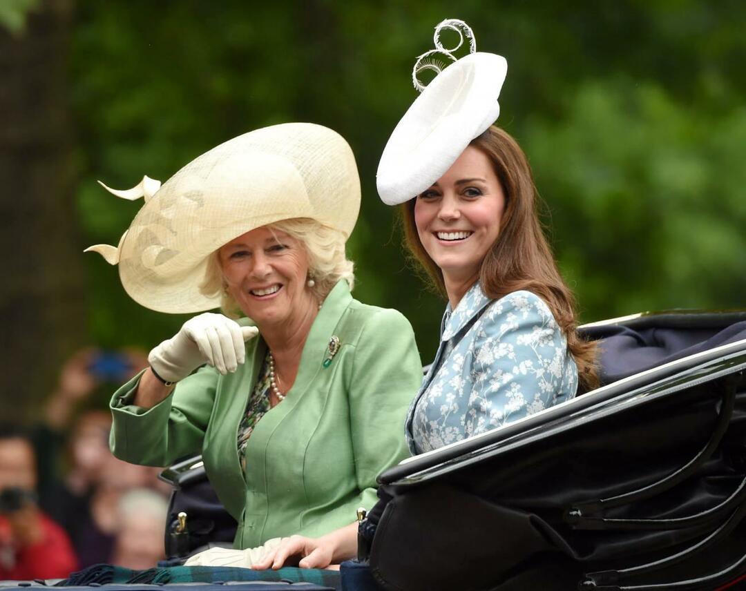 Kate Middleton och Camilla, drottning av England 