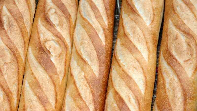 Vad betyder franska? Hur man gör franskt bröd? Hemma gör fransk bröd