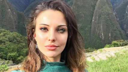 Berömd skådespelerska Tuvana Türkay, Azra of Paper House: Mitt hjärta slår andlighet