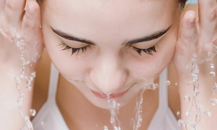 7 praktiska steg för att rengöra rätt hud!