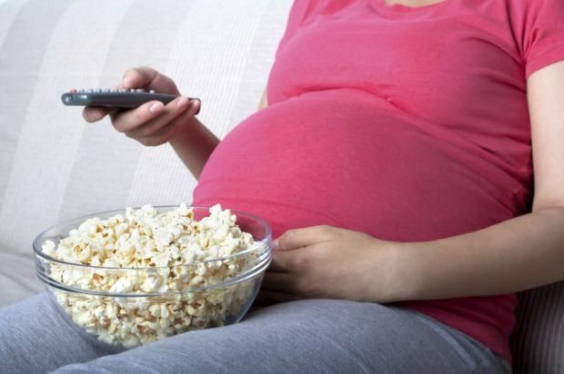 Kan gravida kvinnor äta popcorn?