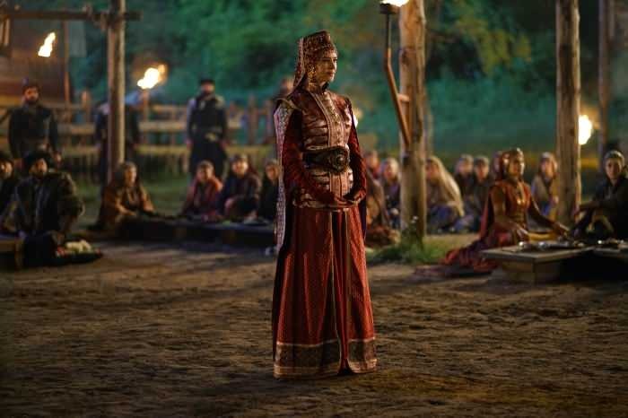 Yıldız Çağrı Atiksoy, som spelar Malhun Hatun, berättade för scenen hon var mest imponerad av!