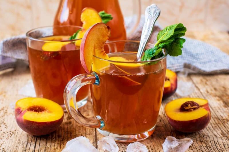 Vilka är fördelarna med persika? Persika te för tarmarrangemang! Om du dricker persikajuice ..