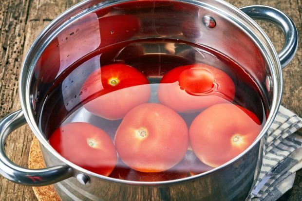 Tekniken att skala tomater