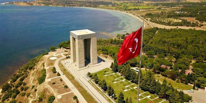 Çanakkale martyrkyrkogård och martyrmonumentet