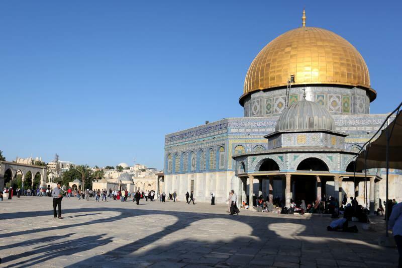 Masjid al-Aqsa förberedde sig för Ramadan med volontärarbete av hundratals palestinier