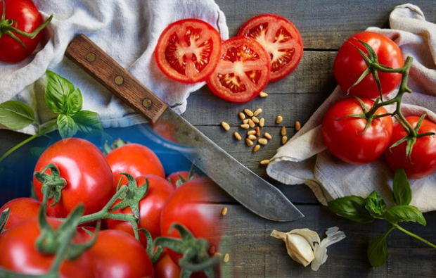 Hur man gör en tomatjuice bot