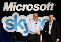 Skype såldes till Microsoft för 8 miljarder dollar, och Steve Ballmer ser extatisk ut