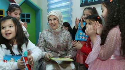 Emine Erdogan: Kom igen tjejer till skolan!