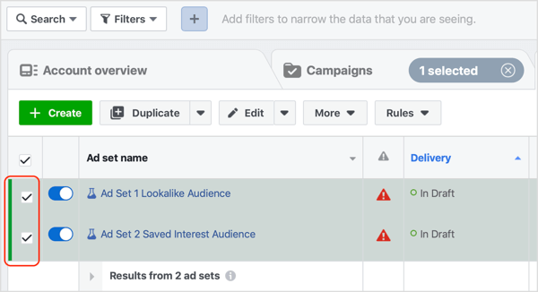Se till att båda dina Facebook-annonsuppsättningar är valda.