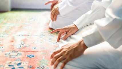 Dekretet om att höja pekfingret i bön! Varför tas martyrfingret bort i tahiyyat?