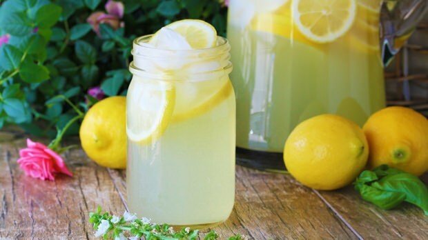 om vi dricker vanlig citronsaft