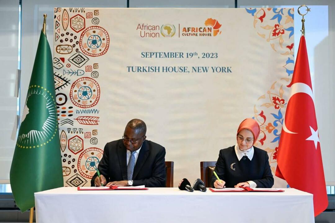 Ett samförståndsavtal undertecknades mellan African Culture House Association och Afrikanska unionen