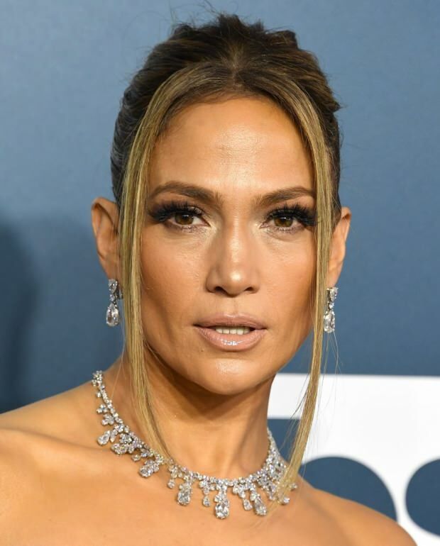 Jennifer Lopez drog uppmärksamhet med halsbandet