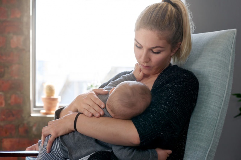 Hur förstår gasvärk hos spädbarn? Symtom på kolik