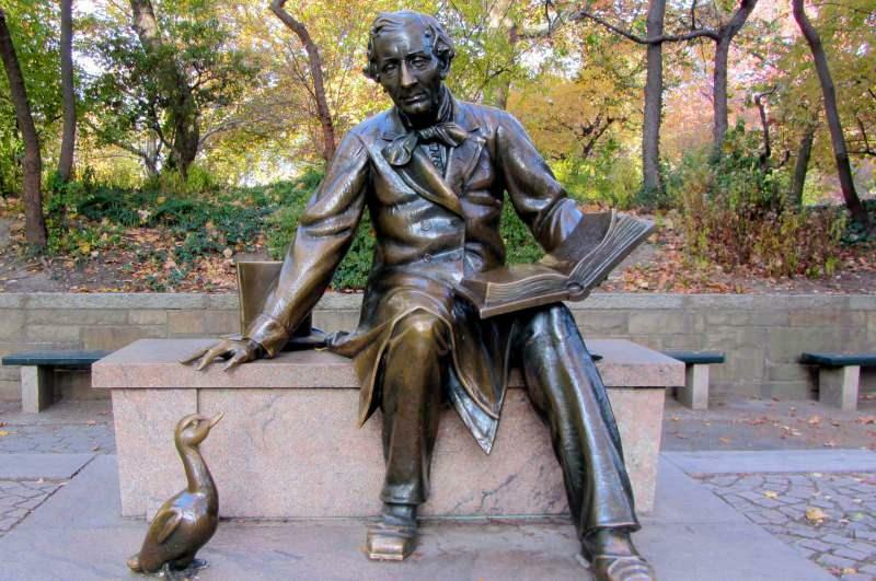 Hans Christian Andersen staty 