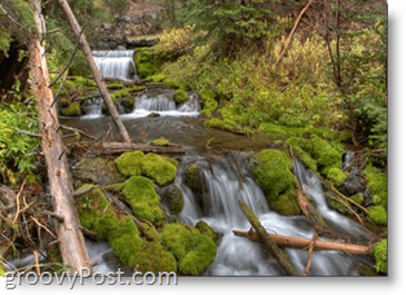 Fotografi - Slow Shutterspeed Exempel - Flodvatten i grön skog