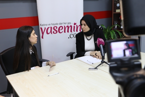 Forskare - Författaren Nuray Karpuzcu tillhandahöll information om hälsa mellan barn och barn för Yasemin.com