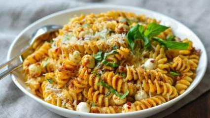 Hur man gör pasta med tomatsås? Det enklaste receptet för tomatpasta