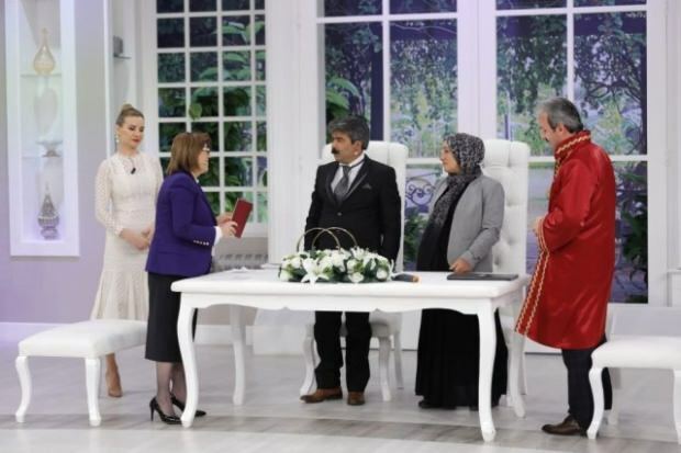 Fatma Şahin, Esra Erol och Emine Bülbül