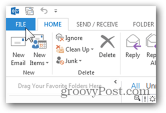 Lägg till Mailbox Outlook 2013 - Klicka på File