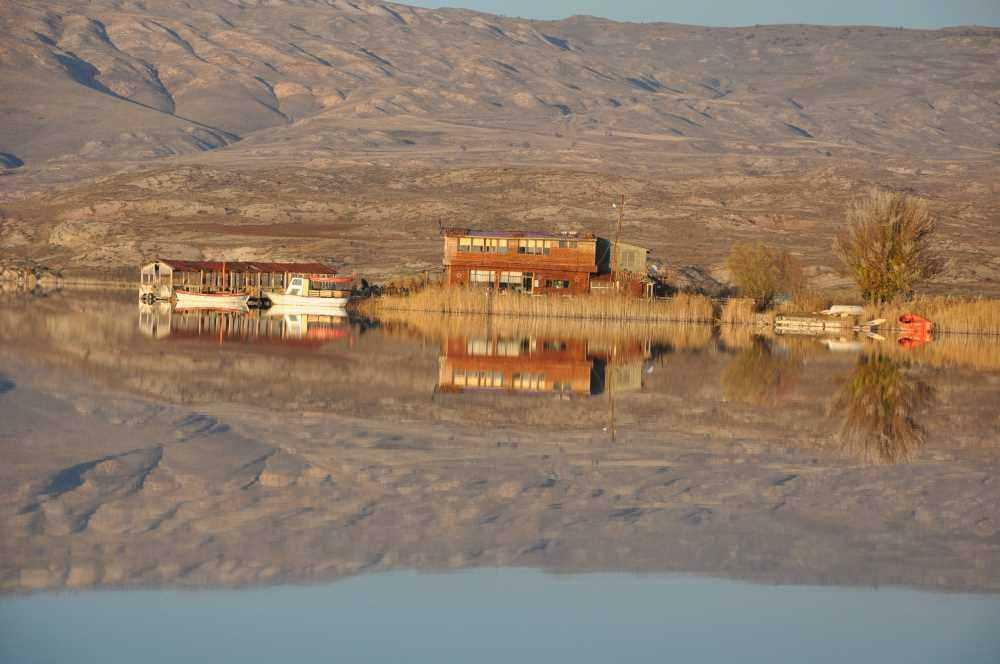 Sjön Zara Tödürge