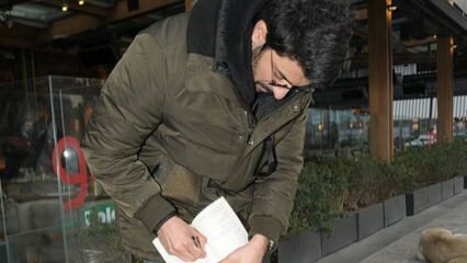 Engin Akyürek signerade en bok