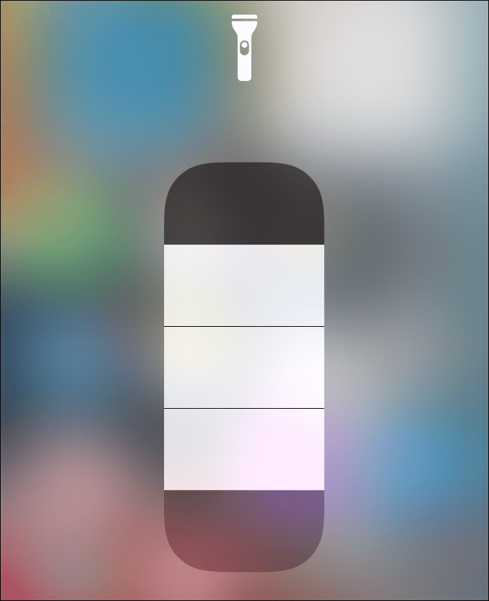 Slå på eller av ficklampan på iPhone
