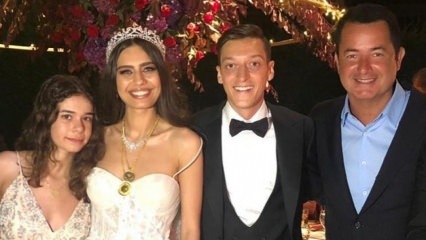 Acun Ilıcalı ätit middag med nygifta Amine och Mesut Özil