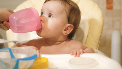 När ges vatten till spädbarn? Får man vatten till en bebis som får mat med formel i övergången till kompletterande mat?