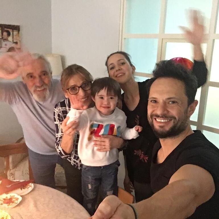 Födelsedagsfest från sångaren Özgün till sin son Ediz