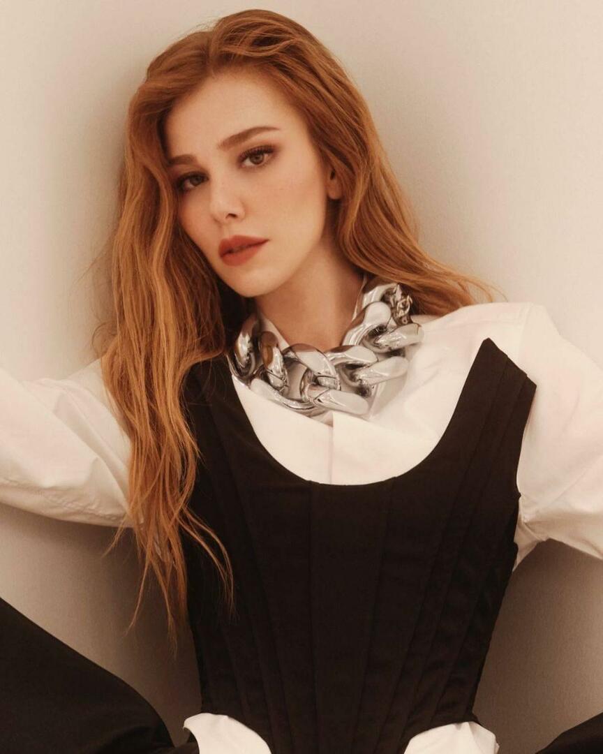 Elcin Sangu